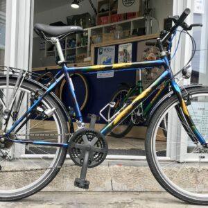 VTT IROK T49 Vélo azuré Les Mains Dans Le Guidon