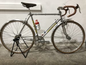 Vélo randonneuse CMP Mercier 1975 Vélo de collection Les Mains Dans Le Guidon