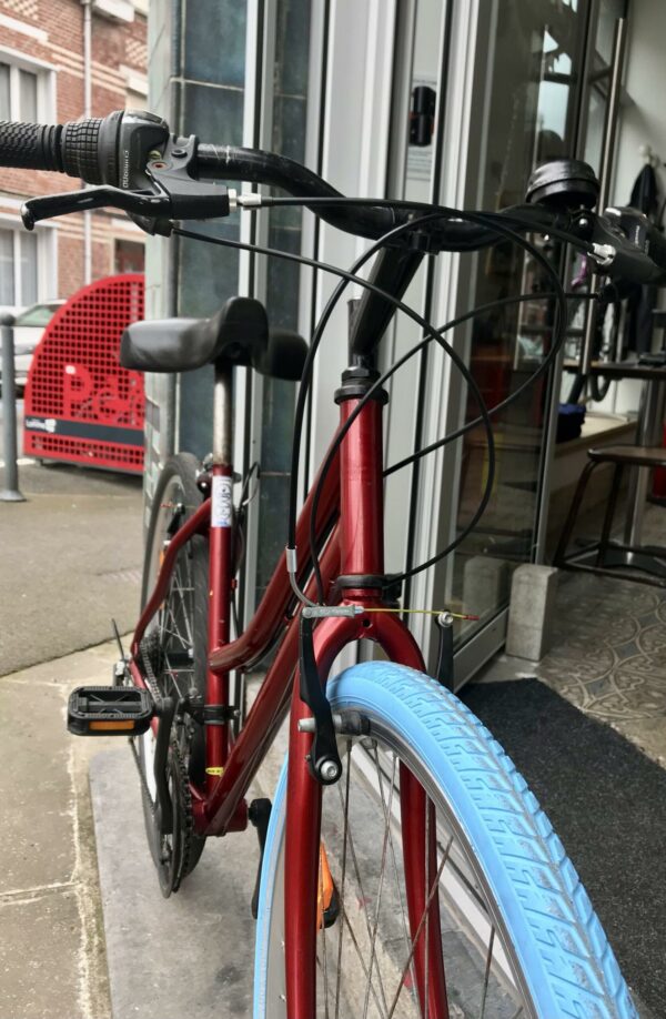 VTC LeJeune T47 Vélo azuré Les Mains Dans Le Guidon