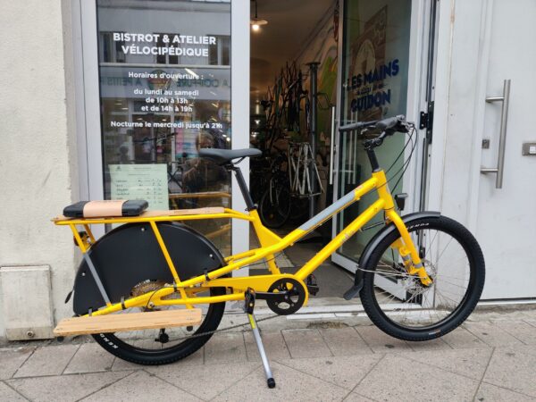 Vélo neuf Yuba Kombi « Long-tail » familial Vélos neufs Les Mains Dans Le Guidon