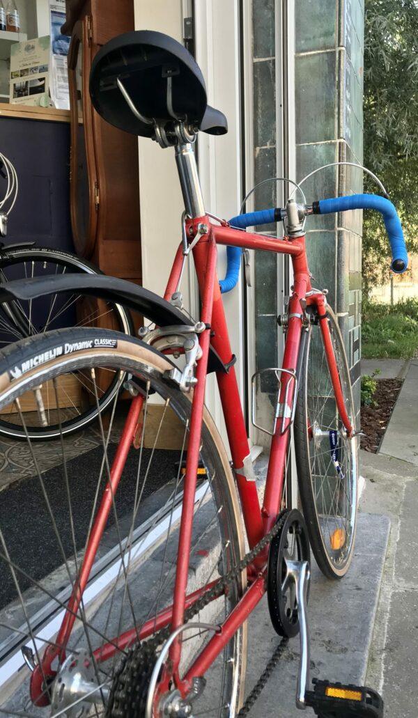 COURSE  Lecuppre T56 Vélo azuré Les Mains Dans Le Guidon