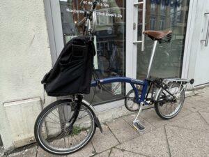 Brompton Bleu 1998 5 vitesses Vélo en dépot-vente Les Mains Dans Le Guidon