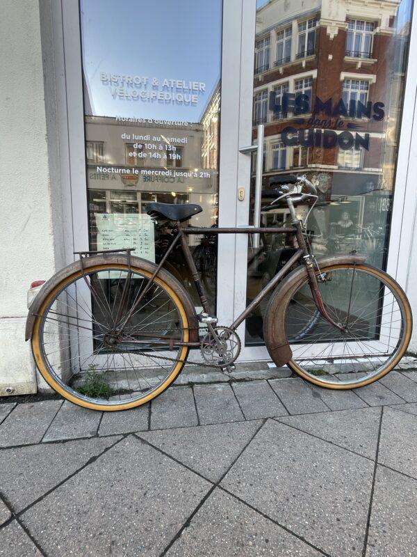 AUTOMOTO Vélo de type porteur des années 50 Vélo de collection Les Mains Dans Le Guidon