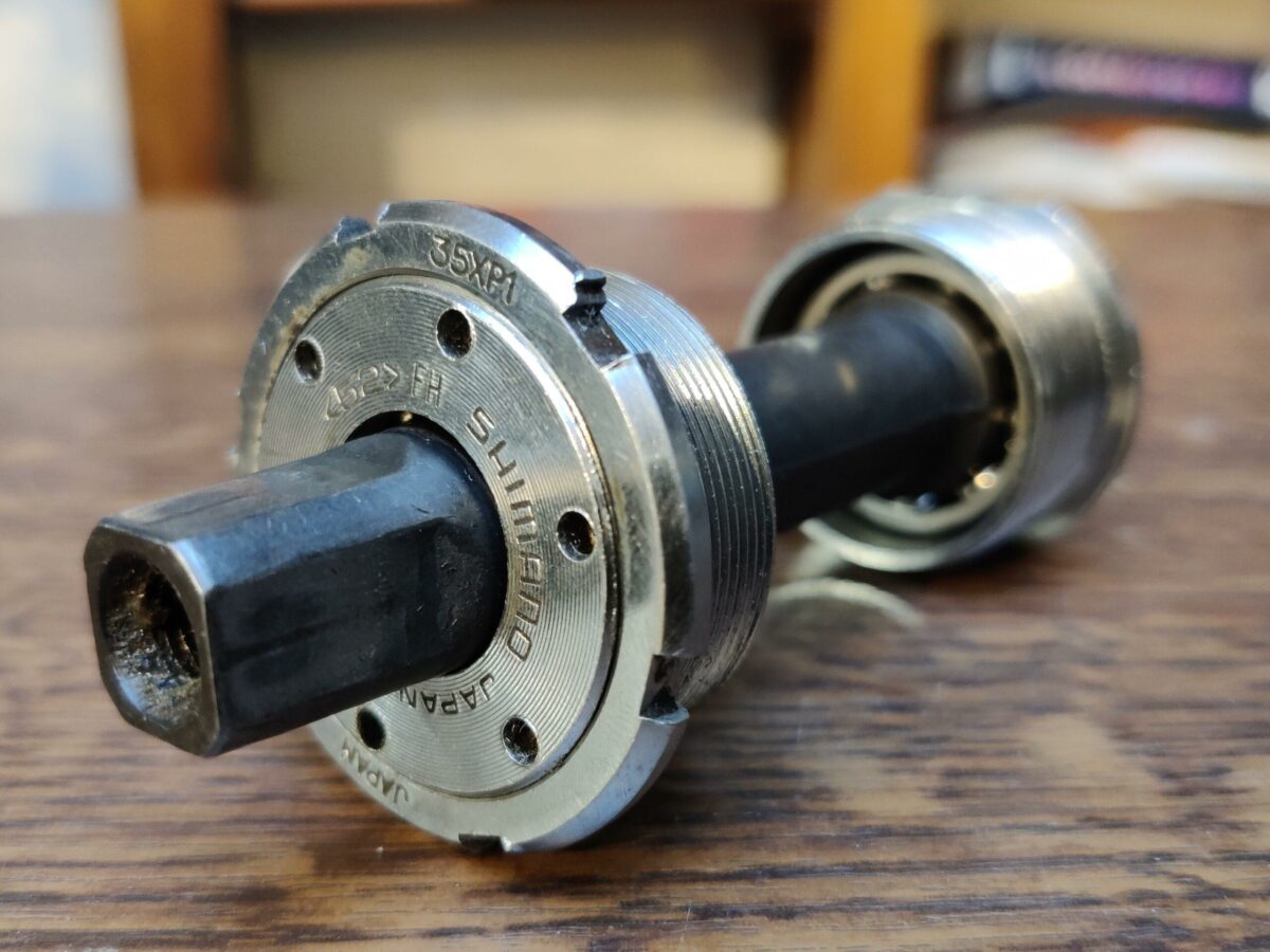 Boitier de pédalier 1950s France 35x1 vélo vintage bottom bracket old