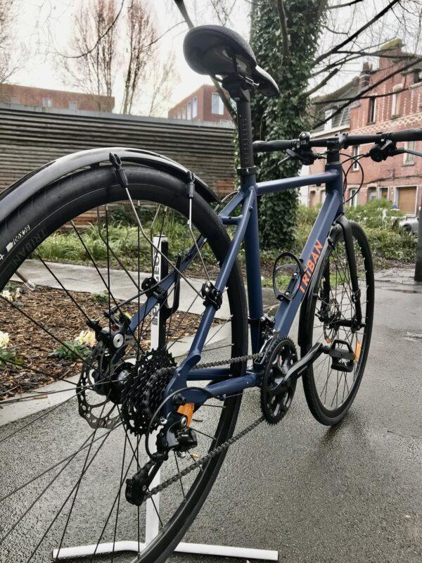 COURSE Triban RC120 Flatbar S Vélo en dépot-vente Les Mains Dans Le Guidon