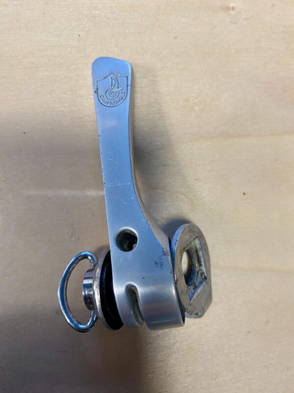 Paire de leviers Campagnolo C record Levier de vitesses Les Mains Dans Le Guidon