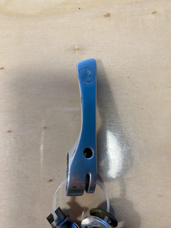 Paire de leviers Campagnolo C record Levier de vitesses Les Mains Dans Le Guidon