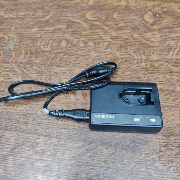 Chargeur de batterie Di2 SM-BCR1 (2011) pour batterie externe SM-BTR1 di2 Les Mains Dans Le Guidon