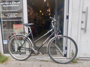 Vélo ville Kalkhoff 3×8 vitesses Deore LX Vélo occasion Les Mains Dans Le Guidon