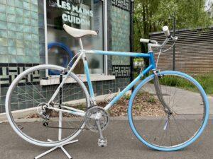 COURSE Concorde T54 Vélo azuré Les Mains Dans Le Guidon