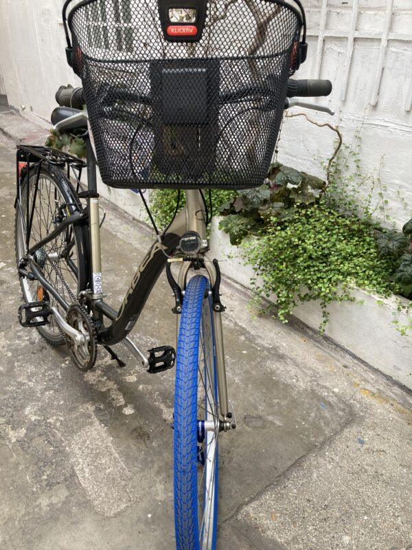 Orbea Street Vélo azuré Les Mains Dans Le Guidon