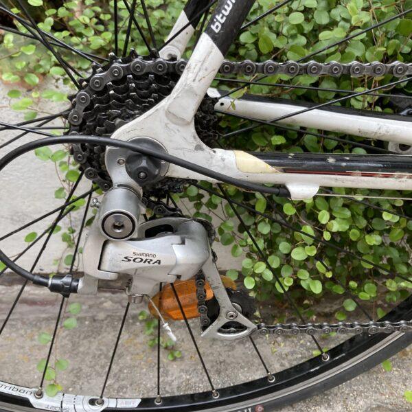 B’Twin Triban 5 Vélo en dépot-vente Les Mains Dans Le Guidon