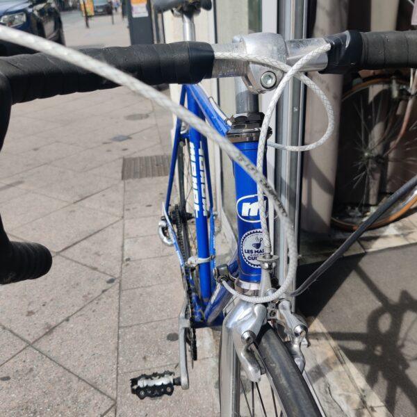 Vélo Course Menet T54 avec freins shimano Aéro Vélo en dépot-vente Les Mains Dans Le Guidon