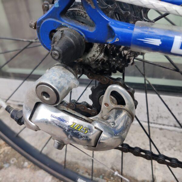 Vélo Course Menet T54 avec freins shimano Aéro Vélo en dépot-vente Les Mains Dans Le Guidon