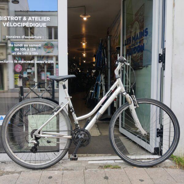 Vélo ville Optimalp Vélo en dépot-vente Les Mains Dans Le Guidon