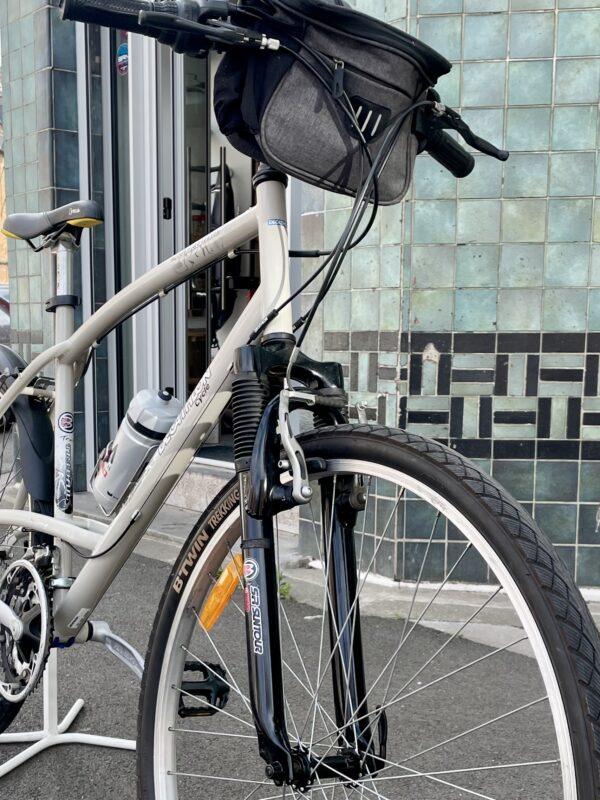 TREKKING Décathlon taille L Vélo en dépot-vente Les Mains Dans Le Guidon