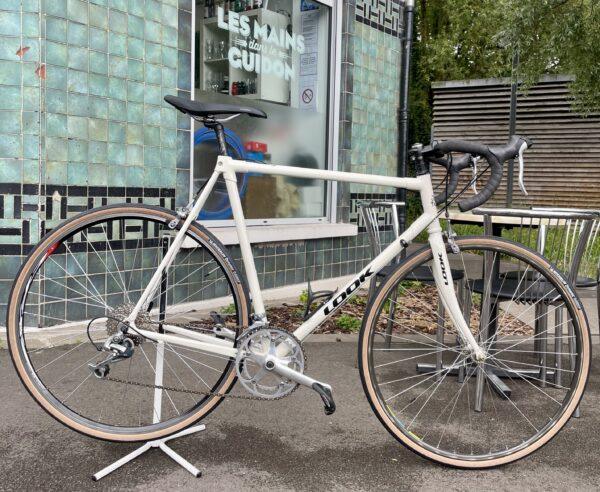 COURSE Re-Look-é KG361 taille L Vélo de collection Les Mains Dans Le Guidon