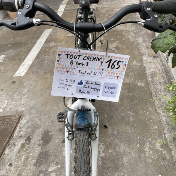 B’Twin 3 Vélo occasion Les Mains Dans Le Guidon