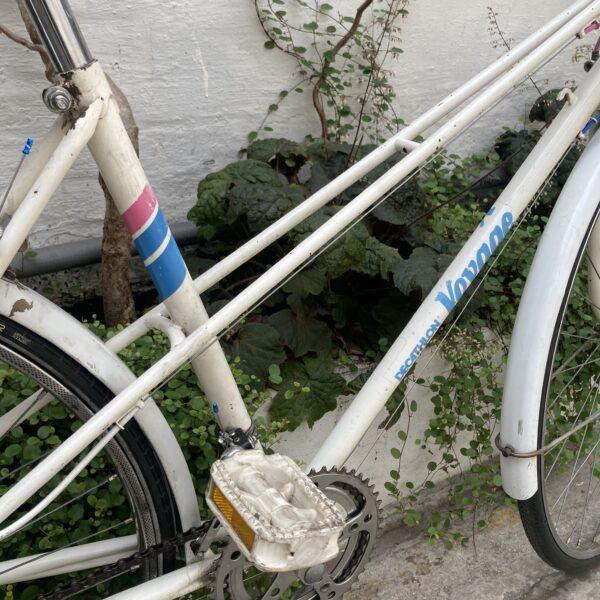 Décathlon Voyage Vélo occasion Les Mains Dans Le Guidon