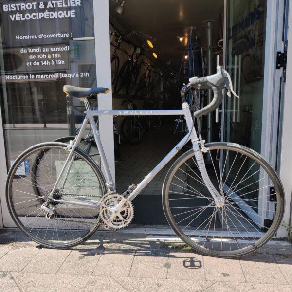 Vélo course Sakae litage Taille 59/60 Vélo en dépot-vente Les Mains Dans Le Guidon