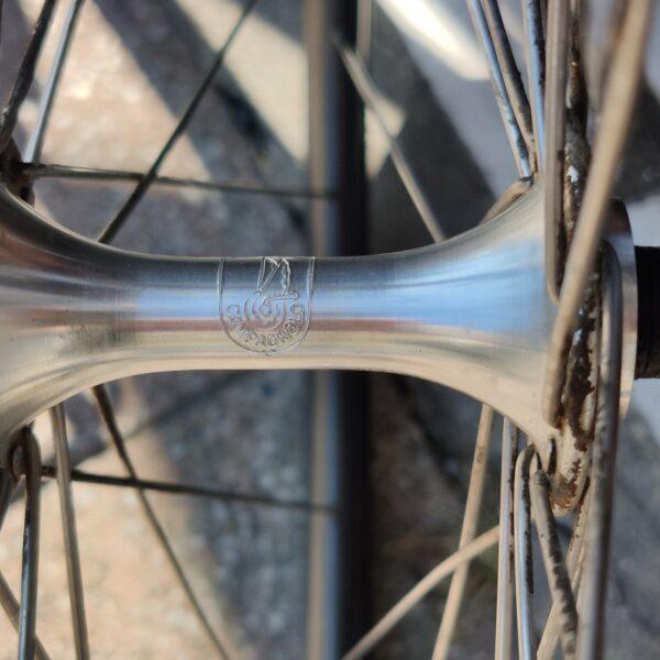Vélo course Sakae litage Taille 59/60 Vélo en dépot-vente Les Mains Dans Le Guidon