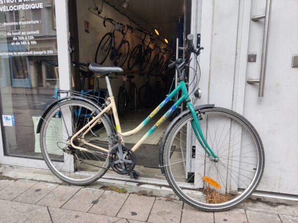 Vélo ville / VTC Gipsy 2×7 vitesses Vélo occasion Les Mains Dans Le Guidon