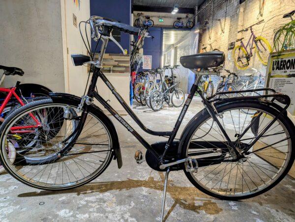 Batavus Flying Dutchman Vélo occasion Les Mains Dans Le Guidon