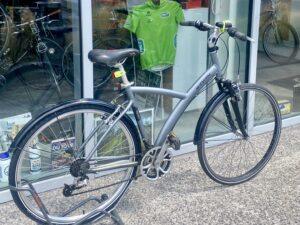 VTC Bitwin original 500 équipé Vélo occasion Les Mains Dans Le Guidon