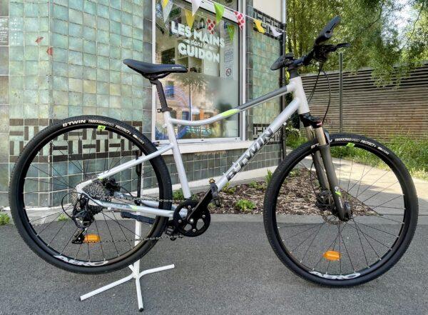 TREKKING B’Twin Riverside 900 taille M Vélo en dépot-vente Les Mains Dans Le Guidon