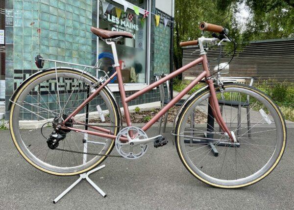 VILLE 6KU Odessa taille L Vélo en dépot-vente Les Mains Dans Le Guidon