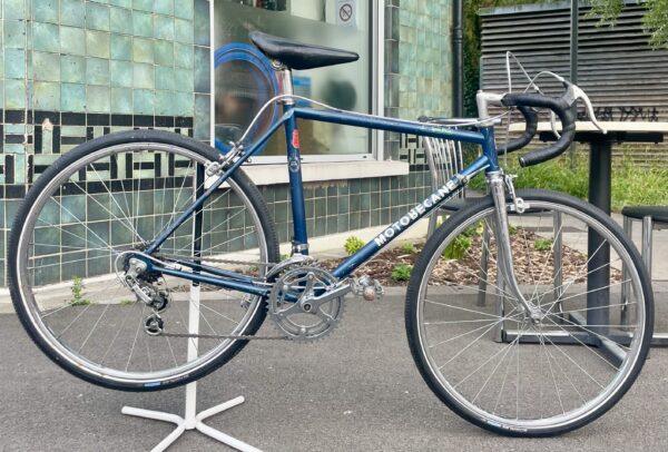 COURSE Motobécane 7-9ans Vélo en dépot-vente Les Mains Dans Le Guidon