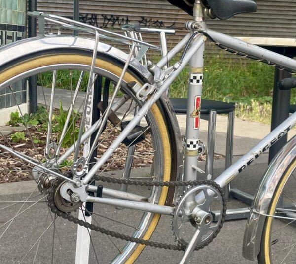 RANDONNEUR Peugeot 6-8ans Vélo en dépot-vente Les Mains Dans Le Guidon