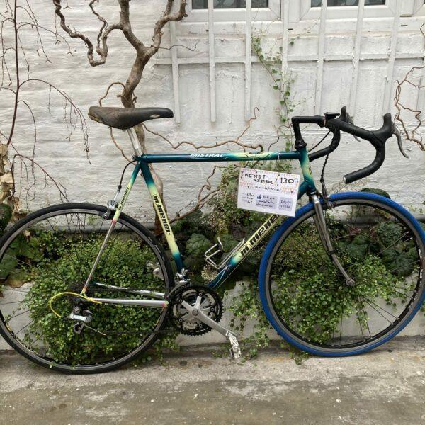 Menet Mistral Vélo en dépot-vente Les Mains Dans Le Guidon