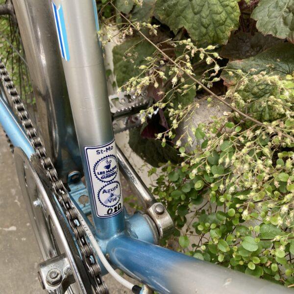 Ville/Rando Superia Vélo azuré Les Mains Dans Le Guidon