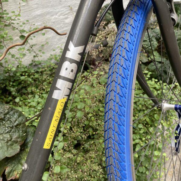 Rando-Ville MBK St-Malo Vélo azuré Les Mains Dans Le Guidon