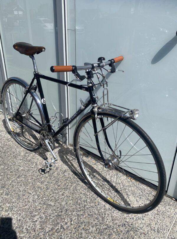Randonneuse  Berthoud taille 54 Vélo occasion Les Mains Dans Le Guidon