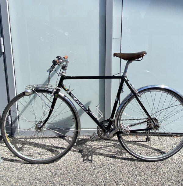 Randonneuse  Berthoud taille 54 Vélo occasion Les Mains Dans Le Guidon