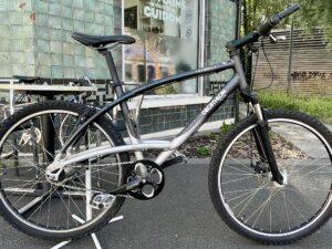 VTT Triban Road 5 Non classé Les Mains Dans Le Guidon