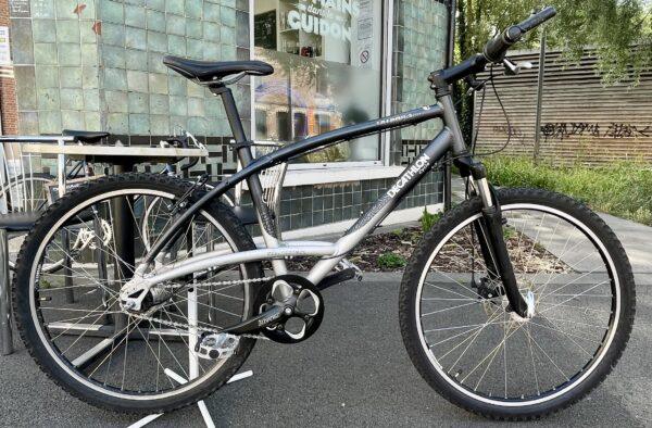 VTT Triban Road 5 Non classé Les Mains Dans Le Guidon