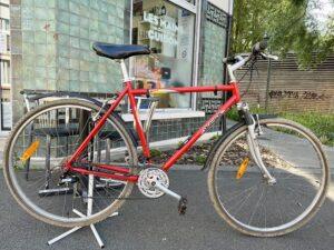 VTT Décathlon Série T taille L Vélo en dépot-vente Les Mains Dans Le Guidon