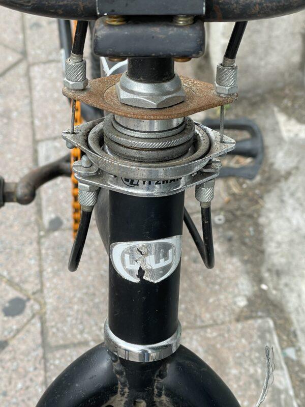 BMX Vélo occasion Les Mains Dans Le Guidon