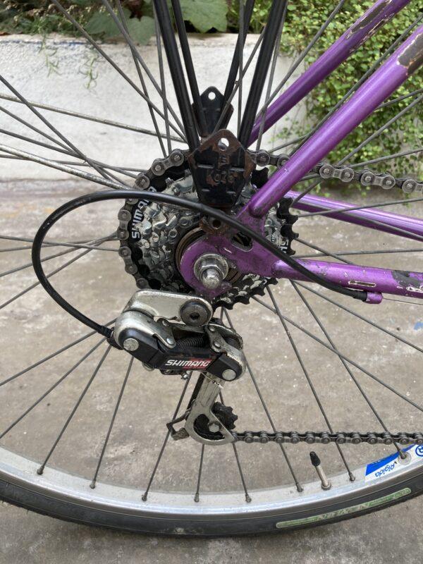 Peugeot Ville Violet Vélo en dépot-vente Les Mains Dans Le Guidon