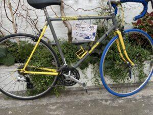 Decathlon Route Oxygène Vélo azuré Les Mains Dans Le Guidon