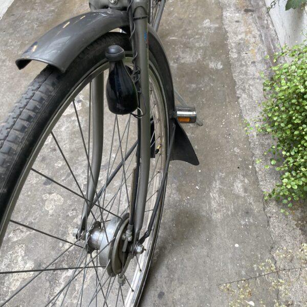 Ville Hollandais Romein Vélo en dépot-vente Les Mains Dans Le Guidon