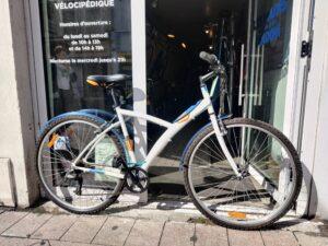 Vtc B’twin Original 3 état neuf ! Vélo en dépot-vente Les Mains Dans Le Guidon