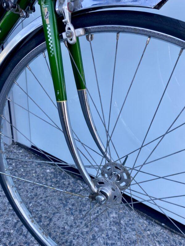 Peugeot Cyclotouriste 10 vitesses Vélo occasion Les Mains Dans Le Guidon
