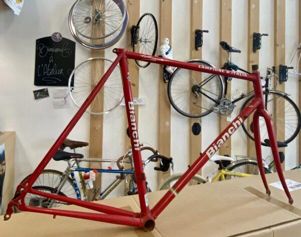 Cadre Bianchi Campione d’Italia édition rouge Ferrari Cadre Vélo Les Mains Dans Le Guidon