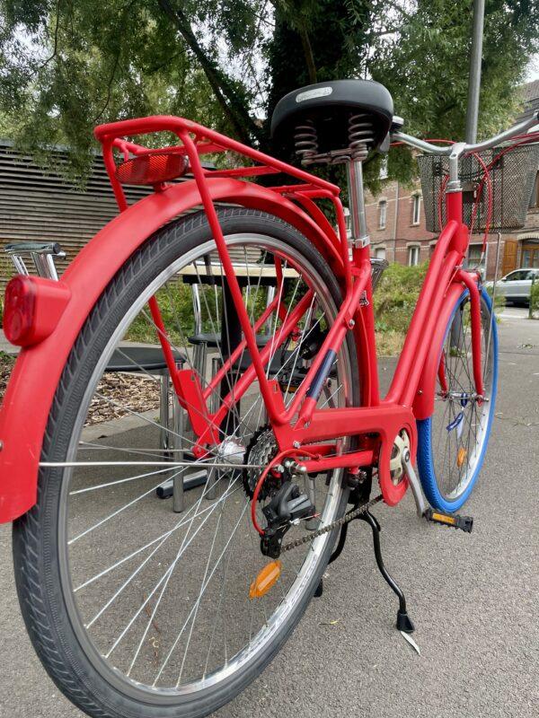 VILLE Elops 520 taille M Vélo azuré Les Mains Dans Le Guidon