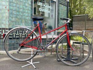 DEMI COURSE Motobécane Vélo en dépot-vente Les Mains Dans Le Guidon