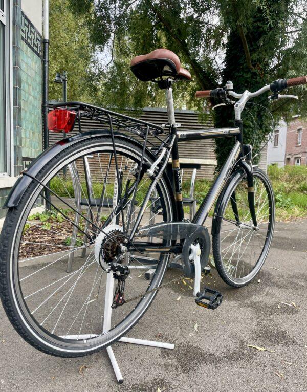 VILLE Excel taille L Vélo en dépot-vente Les Mains Dans Le Guidon